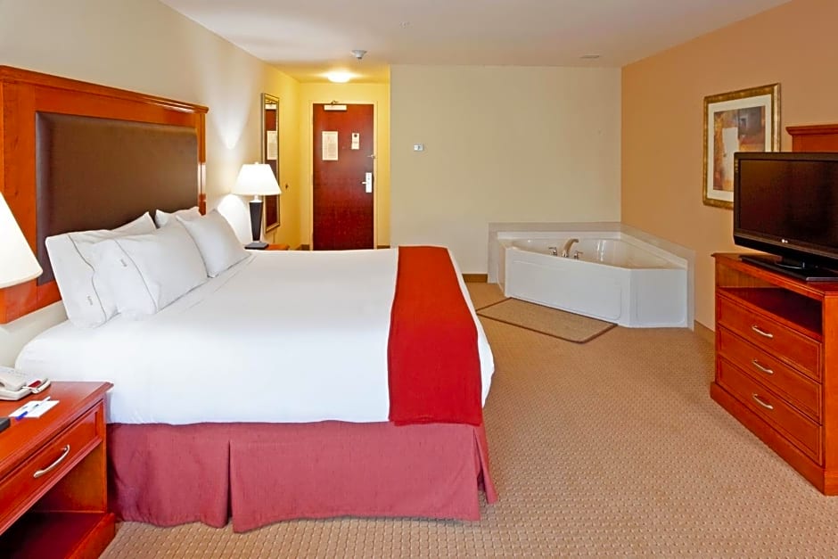 Holiday Inn Express Hotel & Suites Latham By IHG