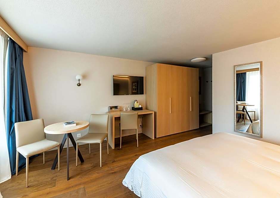 Hotel Maya Caprice