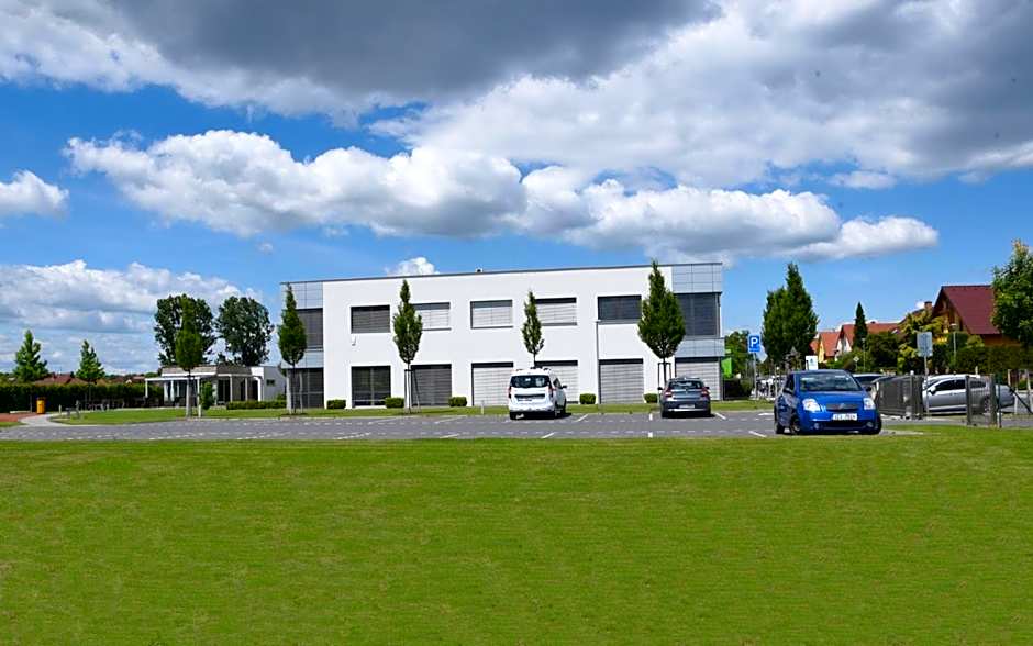 Hotel Harmony Medical & Wellness-Free Parking, 1,8km from the center