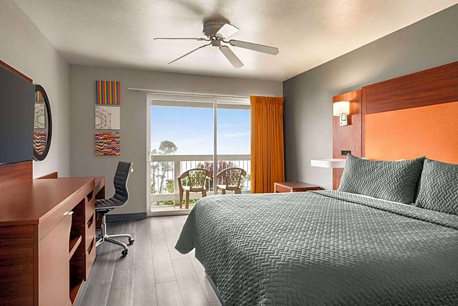 Travelodge by Wyndham Depoe Bay