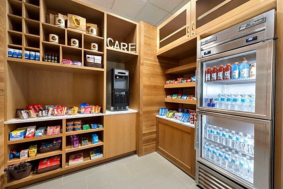 DoubleTree By Hilton Milwaukee Brookfield