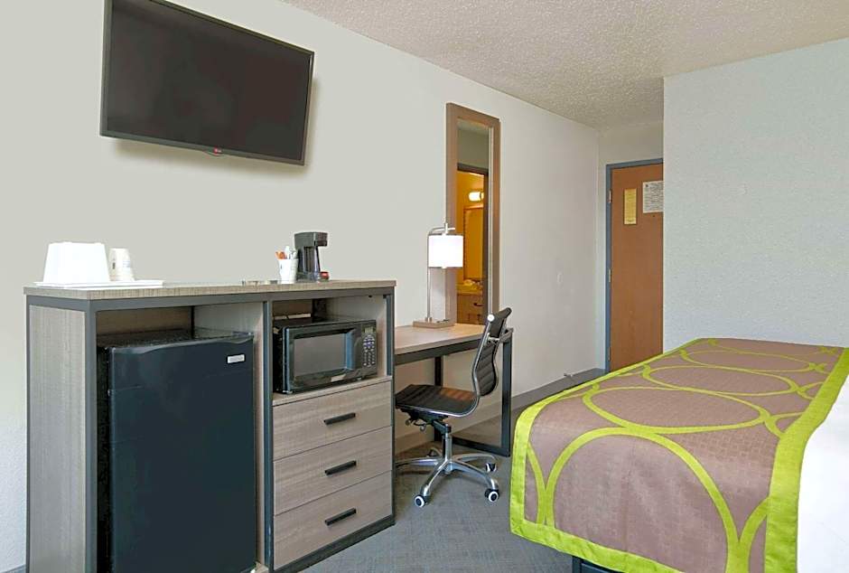 Super 8 by Wyndham Amarillo East