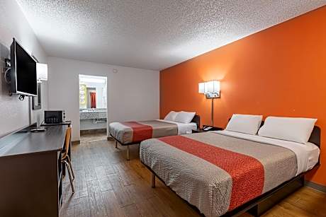2 Full Beds | Non-Smoking, Micfridge