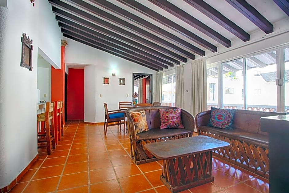 La Iguana Vallarta LGBT Experience - Romantic Zone