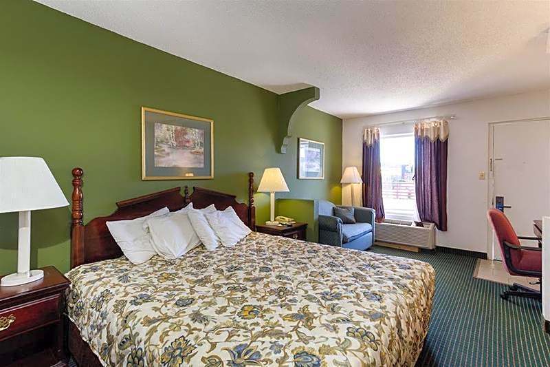 Rodeway Inn & Suites Manchester