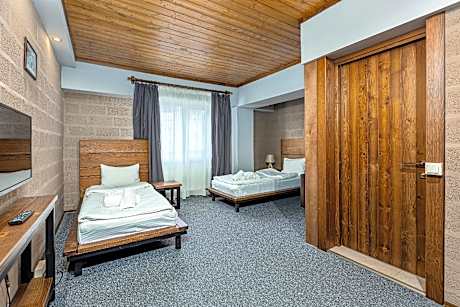 Premium Twin Room - Non-Smoking