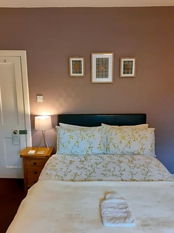 Small Double Room en suite