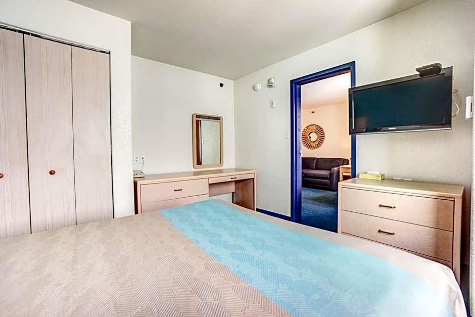 Motel 6-Red Deer, AB