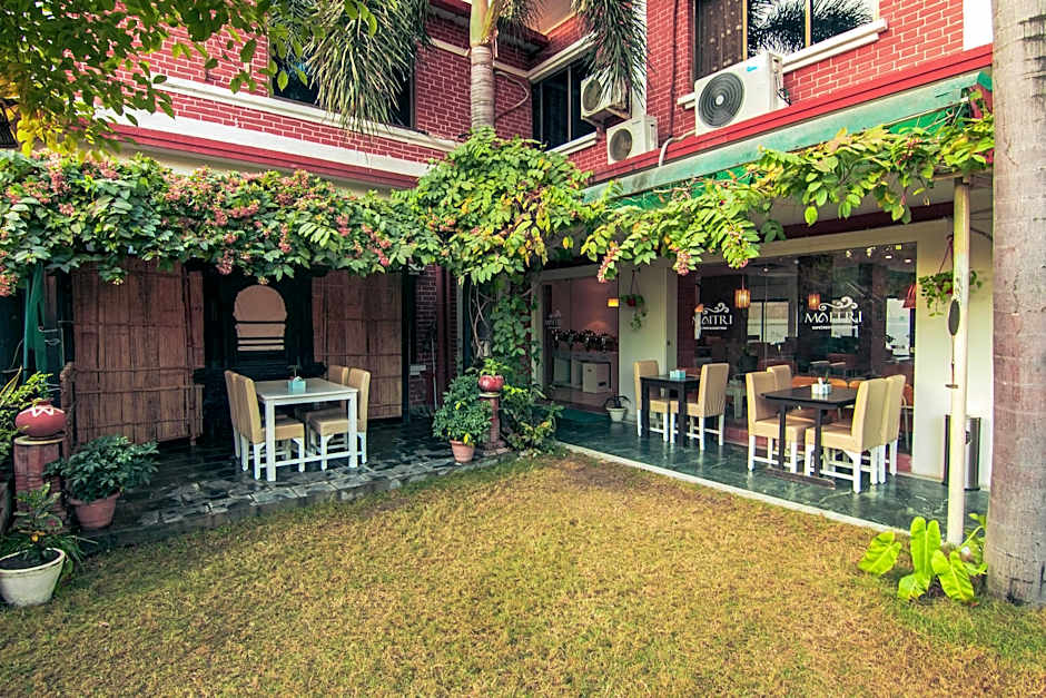 Hotel Ananda Inn