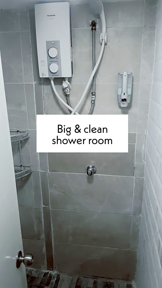 CHE & JAMES FEMALE GUEST House COLON, CEBU