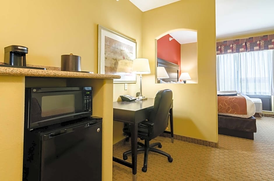  Comfort Suites Salina South