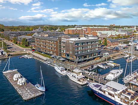 Wyndham Inn on Long Wharf