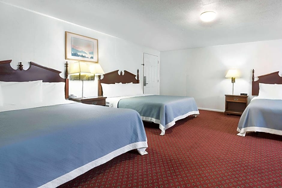 Travelodge by Wyndham Las Vegas NM