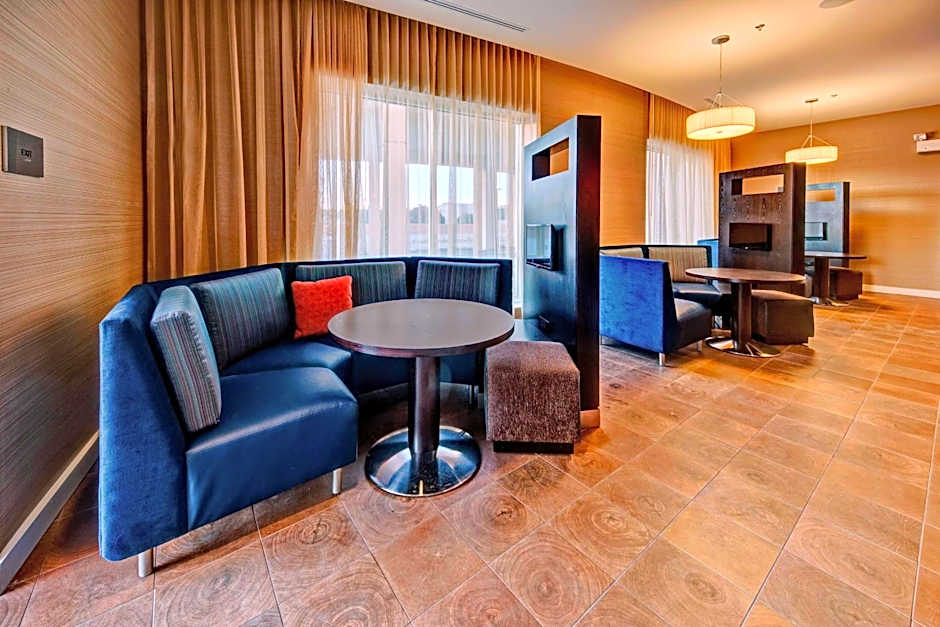 Courtyard by Marriott Westbury Long Island