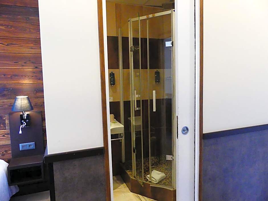 Logis Hotel Des Bains