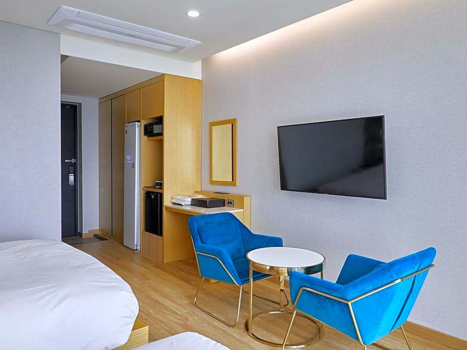 CS Hotel