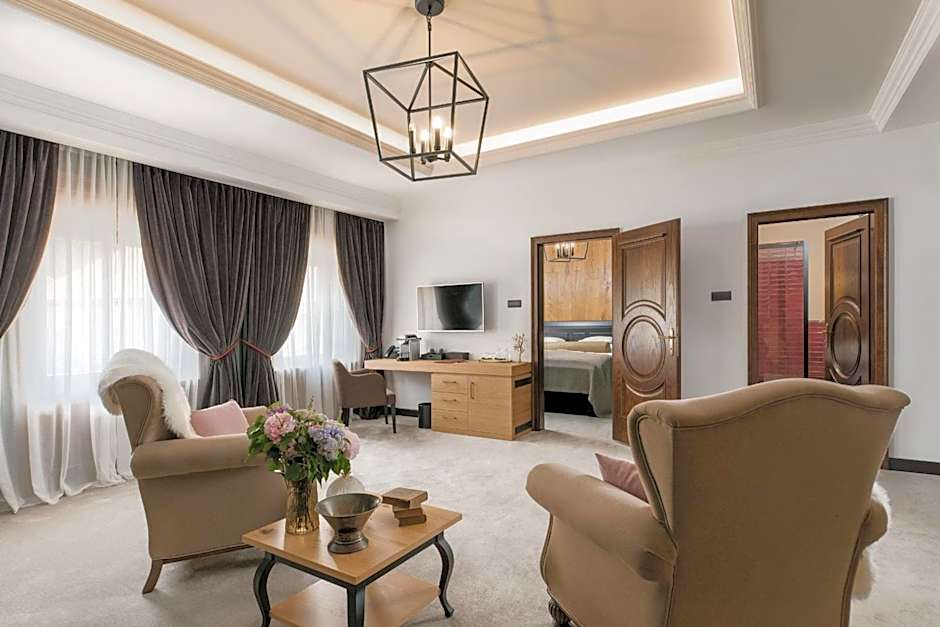 Photo 1 of 4 of Junior Suite