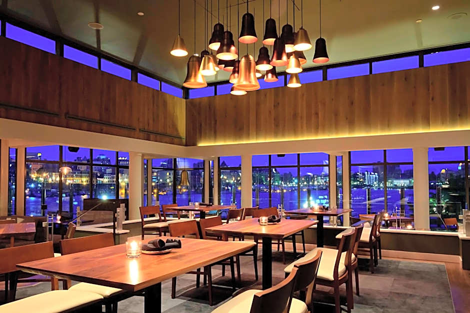 Delta Hotels by Marriott Victoria Ocean Pointe Resort