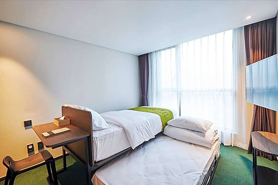 Jeju Pureun Hotel