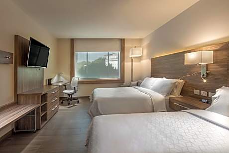 2 Queen Standard Room City View