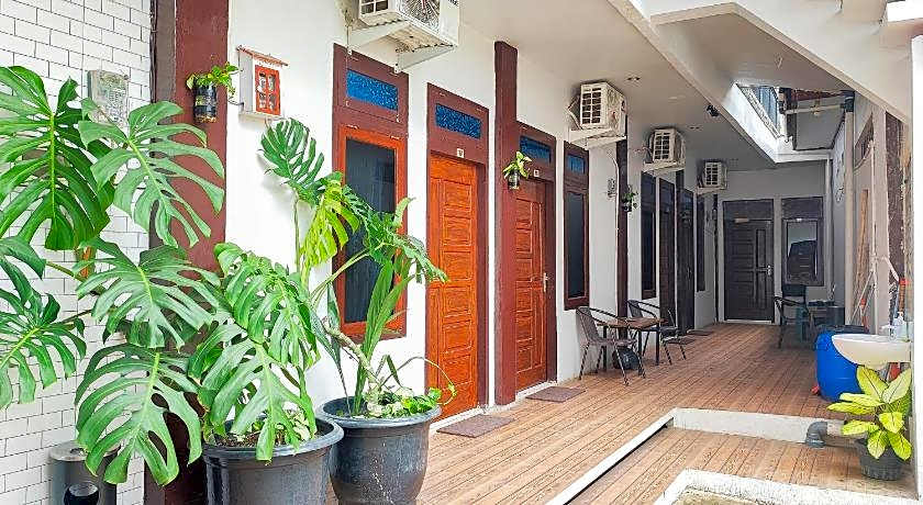 Super OYO 91497 Waskita Residence Syariah