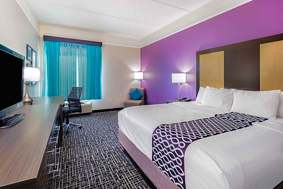 La Quinta Inn & Suites by Wyndham Mission At West Mcallen