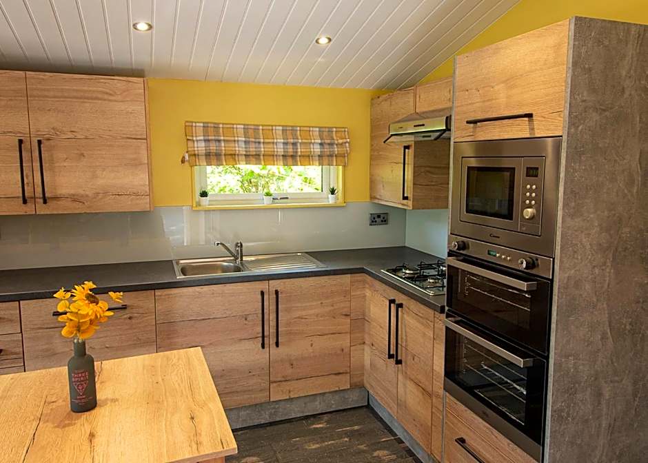 Avon Wood