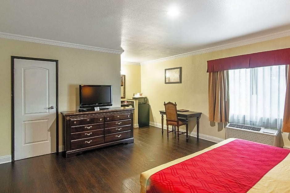 Econo Lodge Long Beach I-405