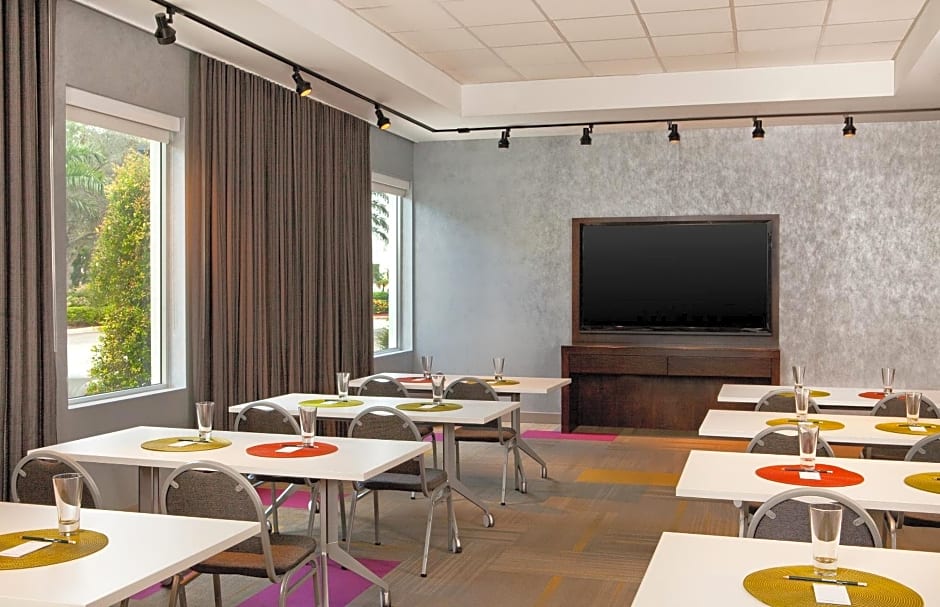 Aloft Miami Doral