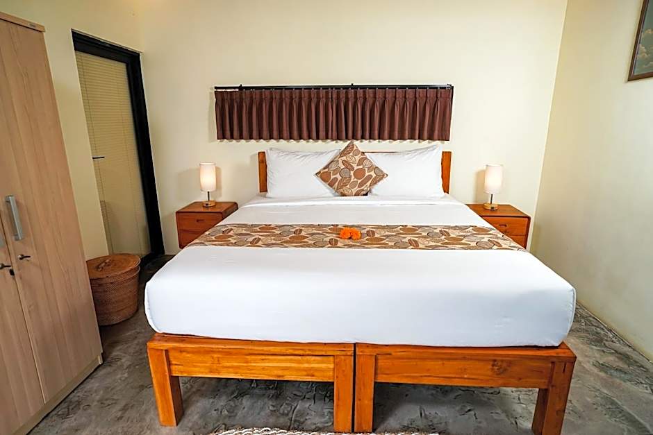 Nila Chandra Bungalows