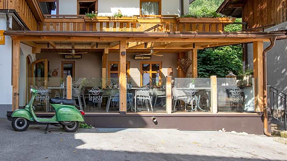 La Pasta Hotel Restaurant