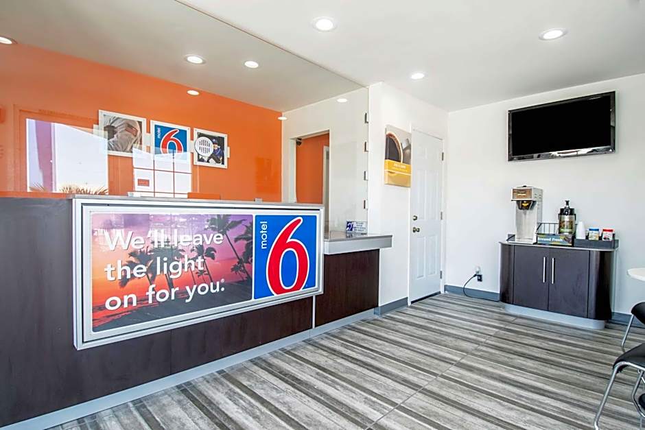 Motel 6-Barstow, CA - Route 66