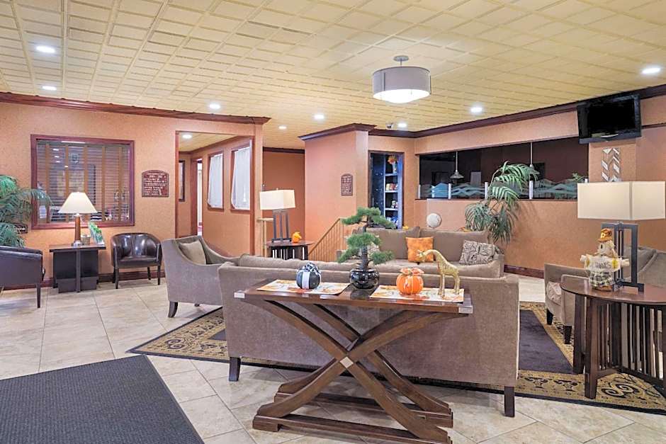 Quality Inn & Suites Syracuse Fairgrounds