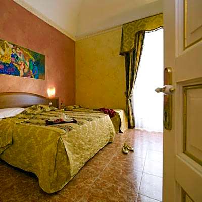 Hotel Joli