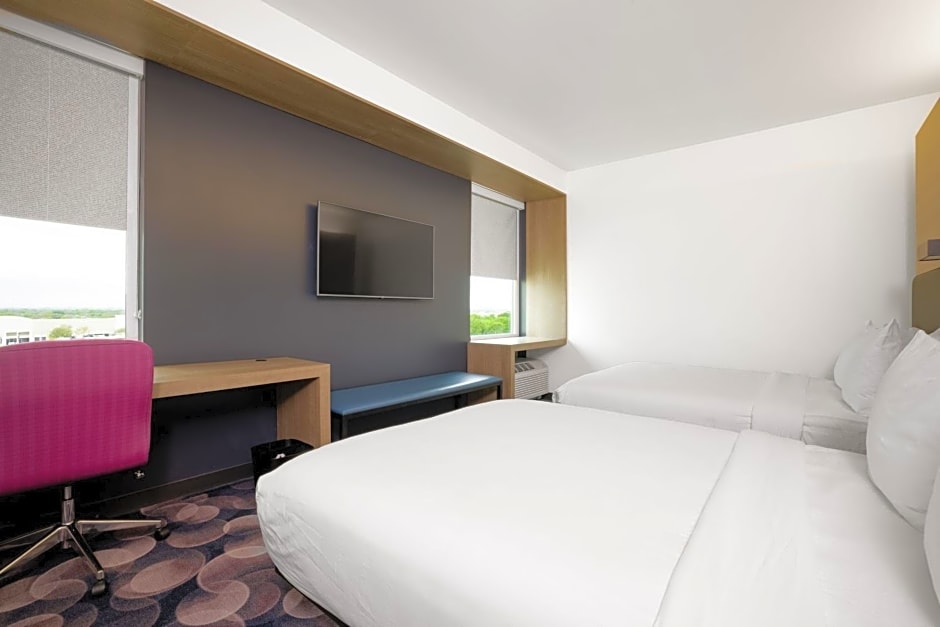 Aloft Austin Airport