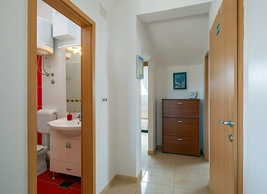 Apartments Vucica, Sevid