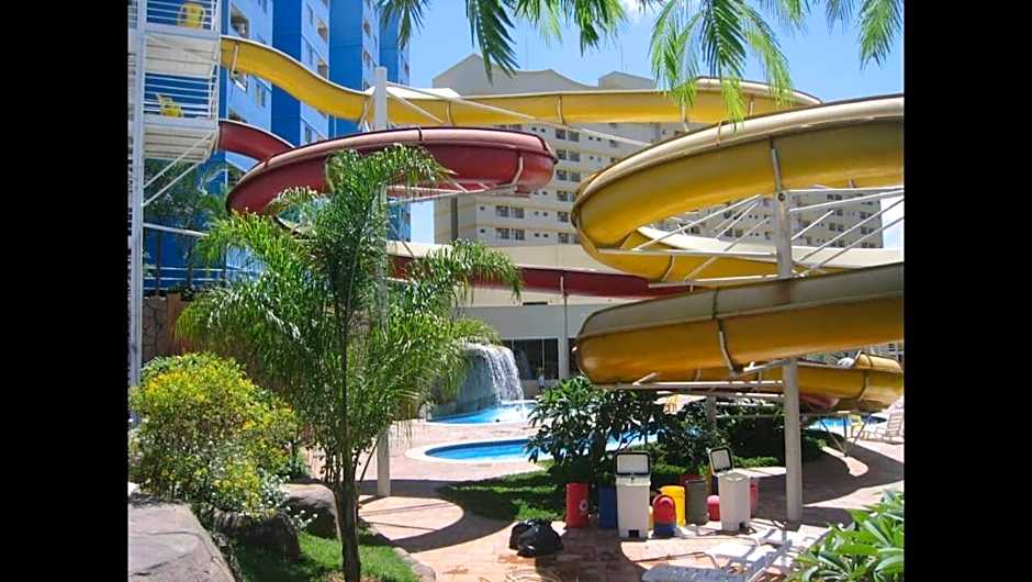 Hotel Golden Dolphin com café da manhã! Piscinas 24h