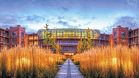 City Park Hotel & Residence