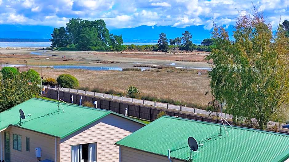 Tāhuna Beach Holiday Park