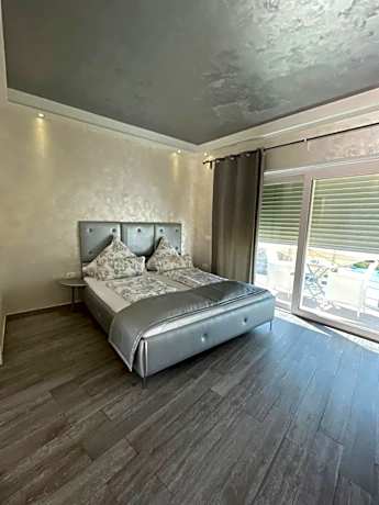 Deluxe Room with Sea View