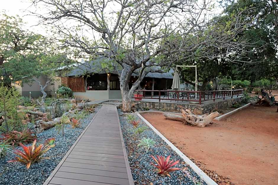 Tshukudu Game Lodge