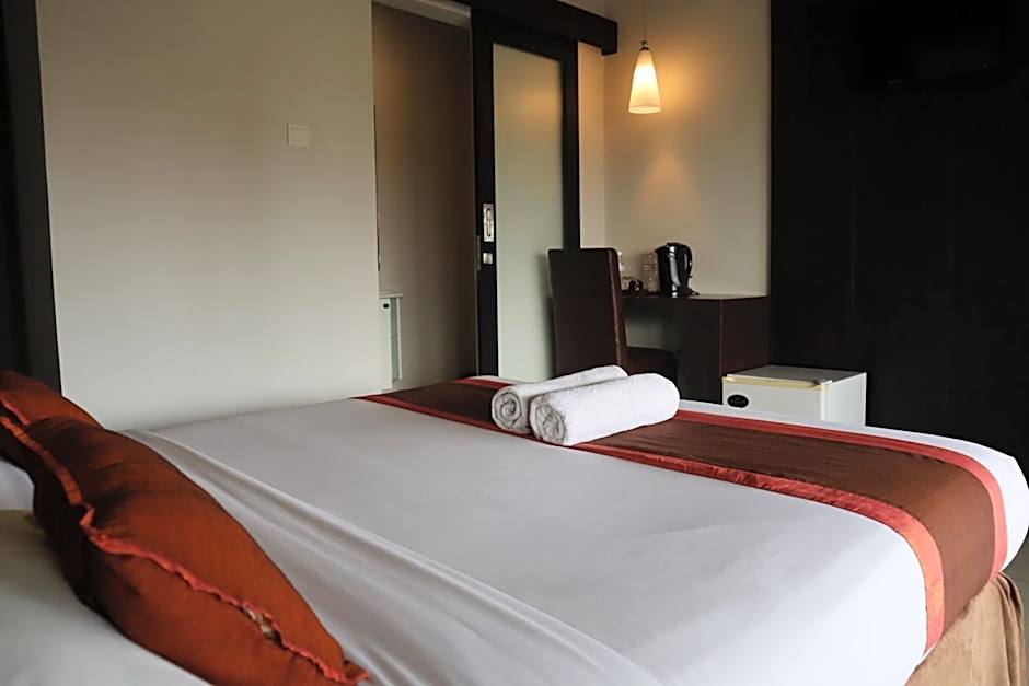 Taman Agung Hotel
