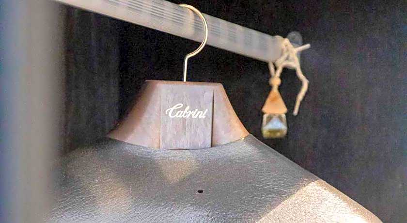 Aaron Riverview Hotel