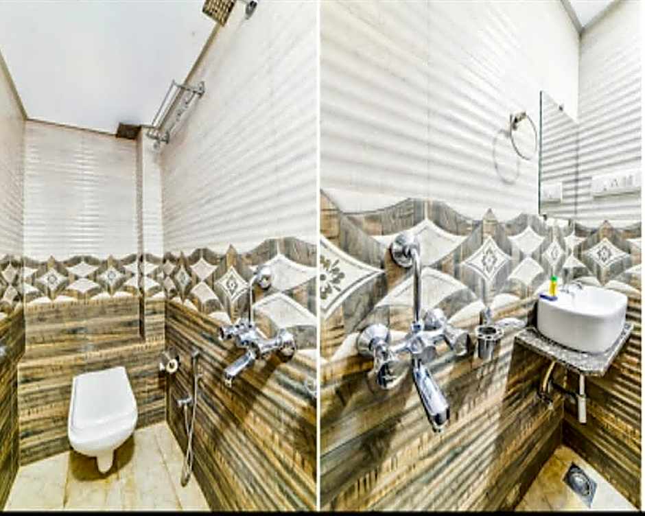 Hotel Bently – Bombay/ Mumbai, KY