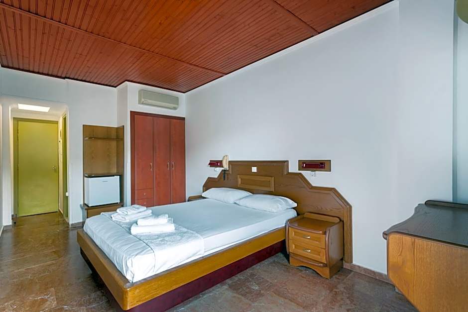 Binji Hotel