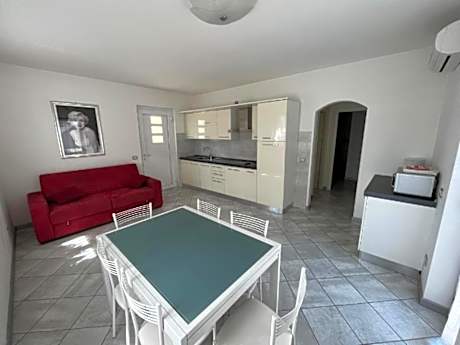 One-Bedroom Deluxe Apartment