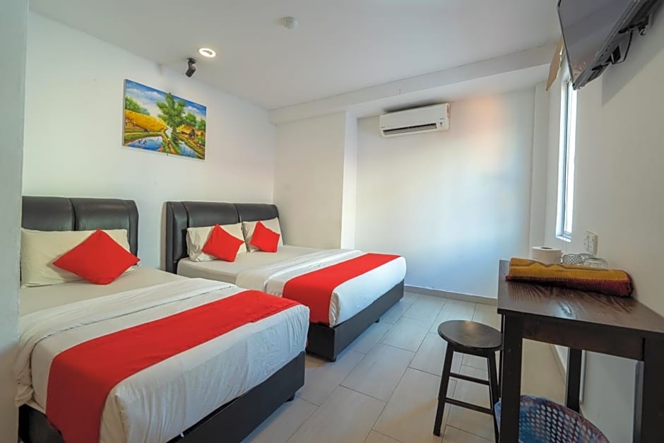 Mary J Hotel Family 10 pax room