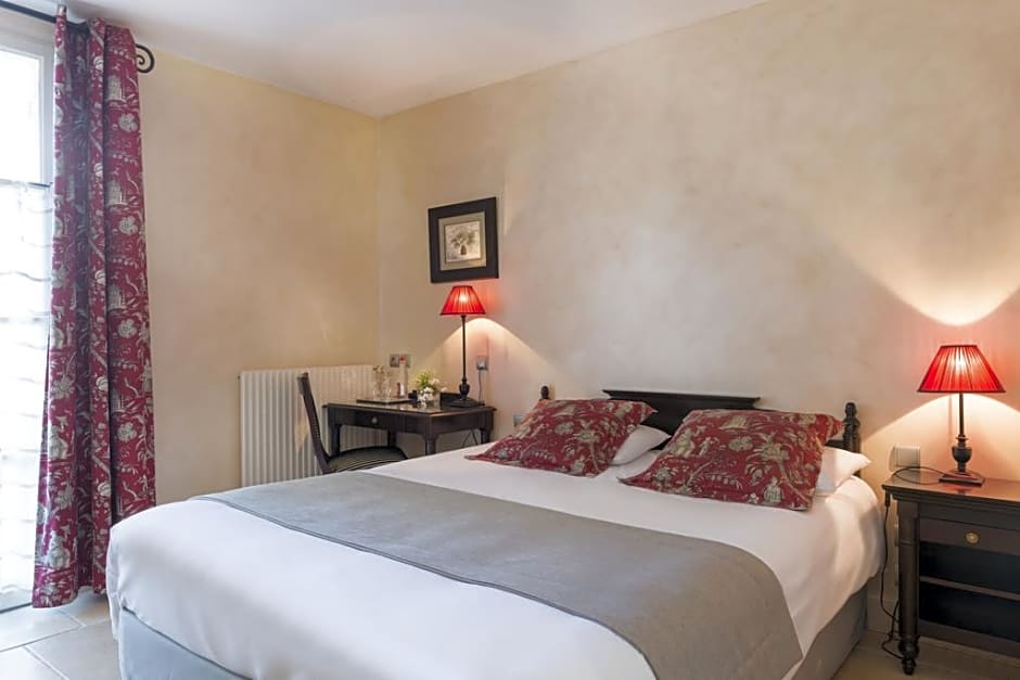 Hotel Aux Vieux Remparts, The Originals Relais (Relais du Silence)