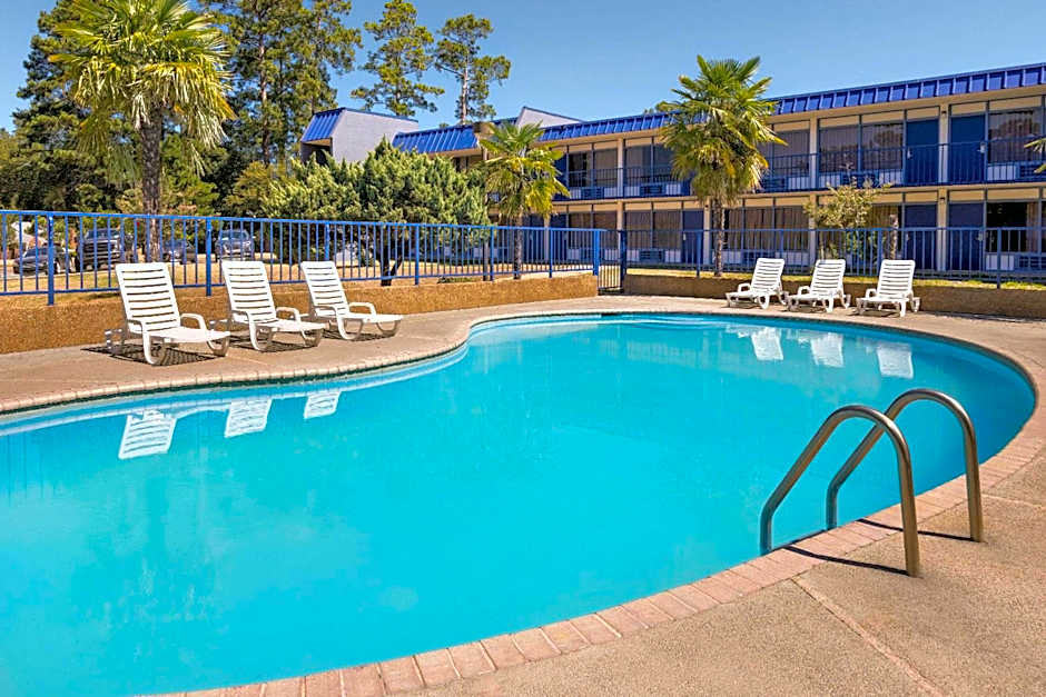 Days Inn by Wyndham McComb MS
