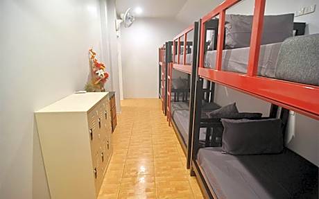 Bed in 6-Bed Mixed Dormitory Room